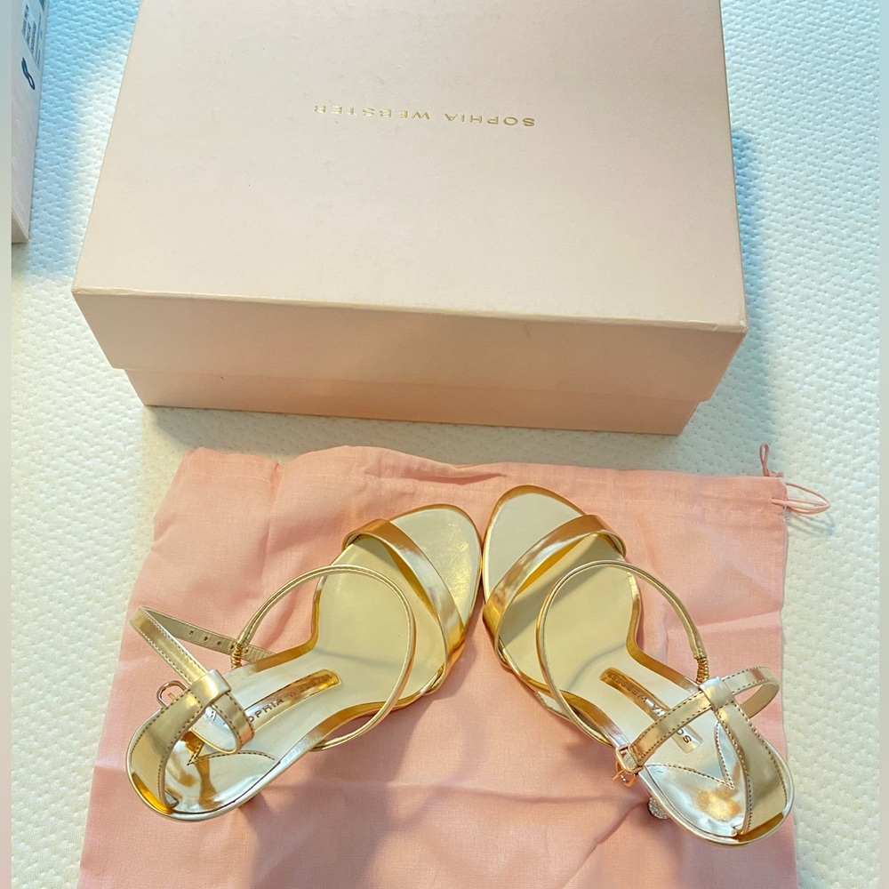 Gold Sophia Webster Heels. Size 37, never worn.comes with box and dust bag.